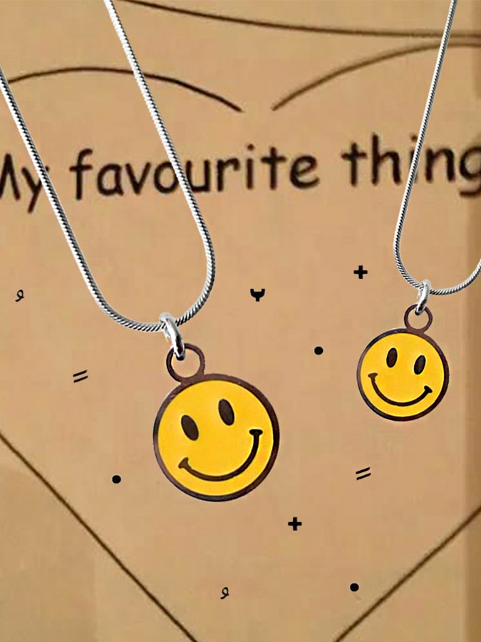 Simple smile necklace